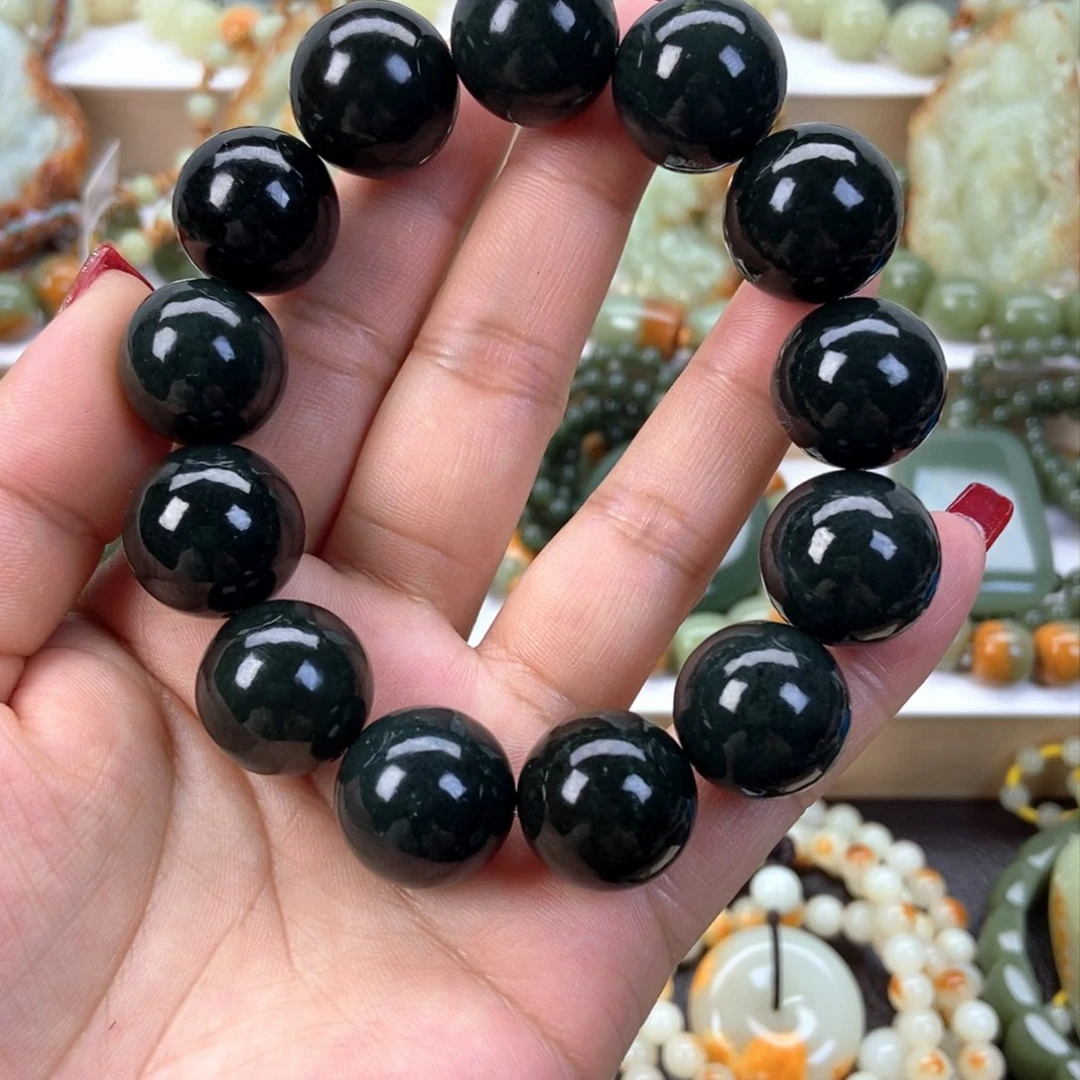 透闪石质玉手串未镶嵌