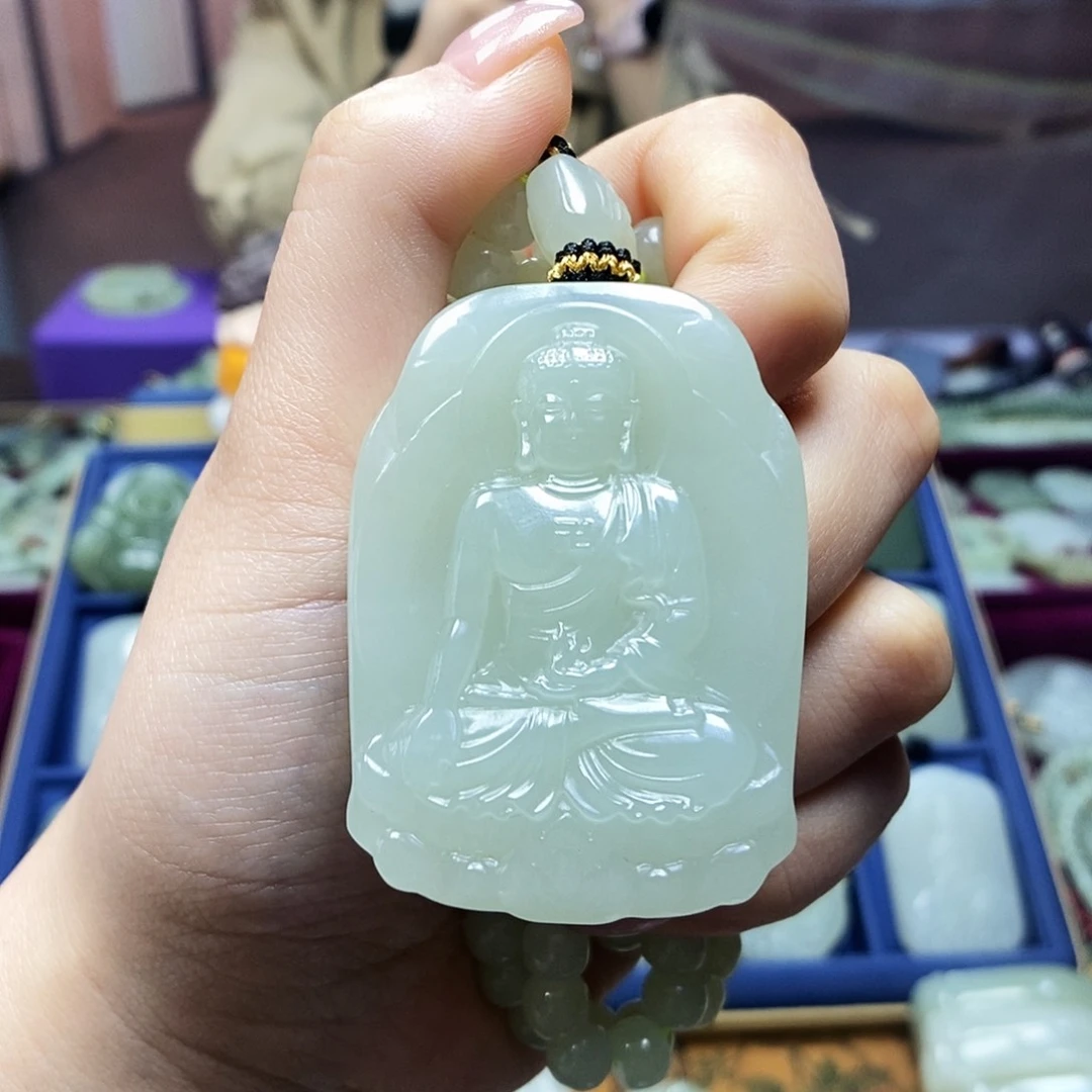 和田玉颈饰未镶嵌黄*良