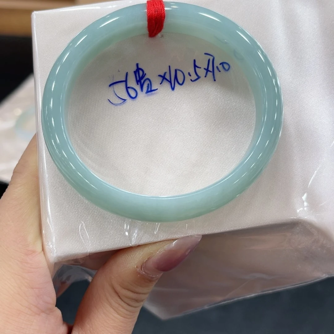 未镶嵌手镯翡翠翡翠