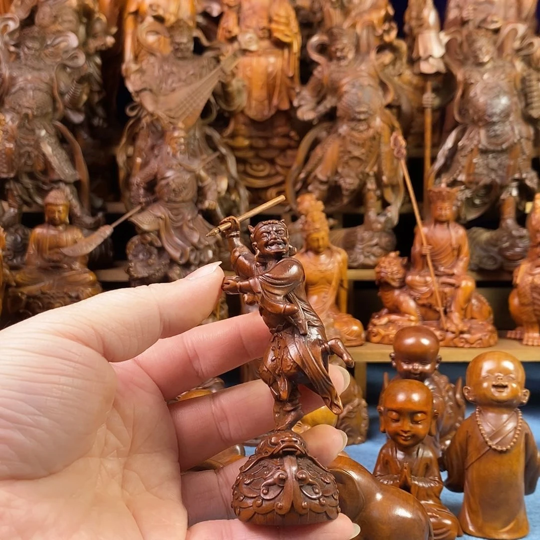 黄杨木江****僧小叶黄杨木工艺品