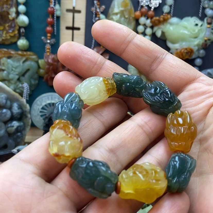 【闪购商品】蛇纹石玉手牌未镶嵌