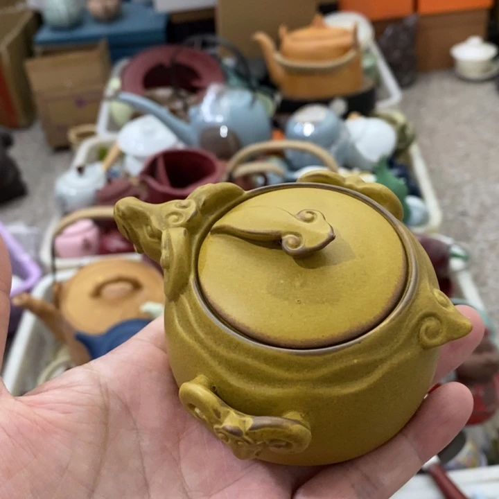 陶瓷艺术品及陶瓷壶壶