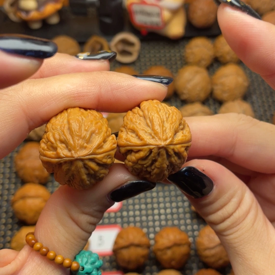 文玩核桃吊坠28尺全品闷尖菠萝包0002