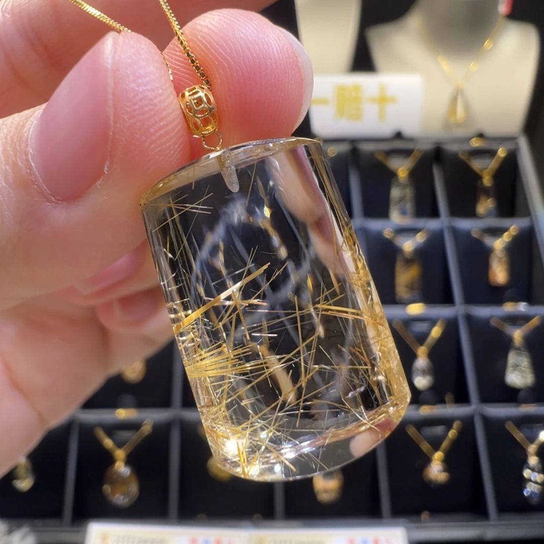 18K金镶嵌水晶颈饰