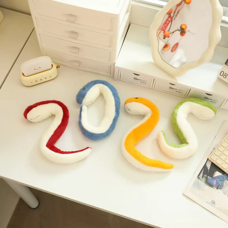 超萌小蛇毛绒玩偶可爱公仔蛇年吉祥物仿真绕手沙发客厅摆件新年