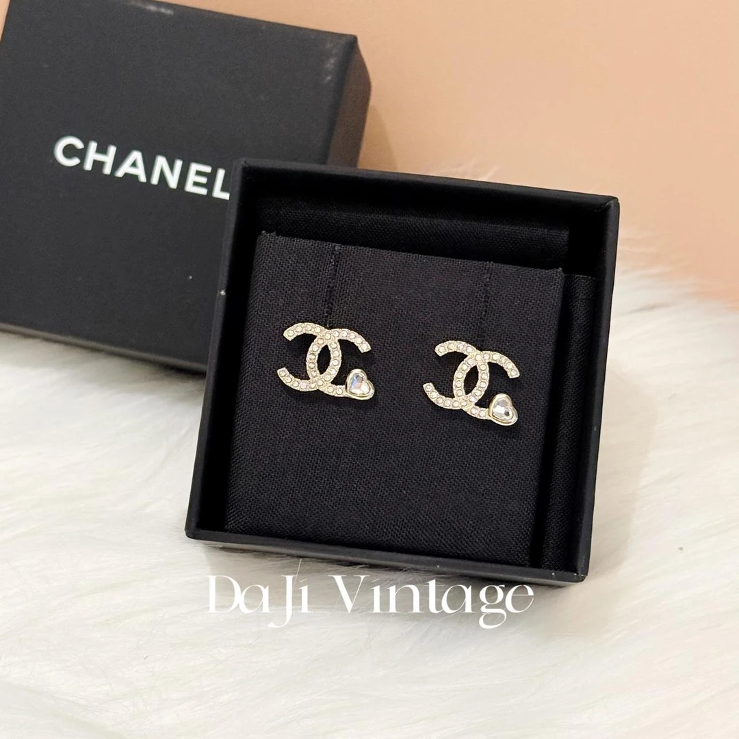 24期免息/大吉中古/Chanel香奈儿双c爱心镶钻耳钉