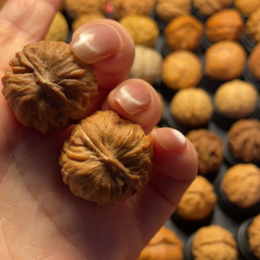 贰***染文玩核桃吊坠核桃