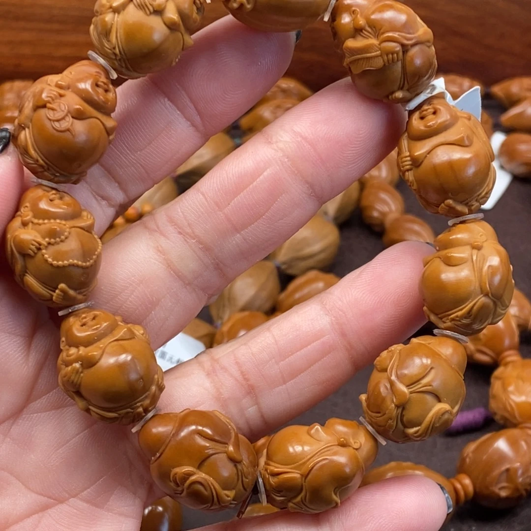 1.6八宝弥勒橄榄核雕刻