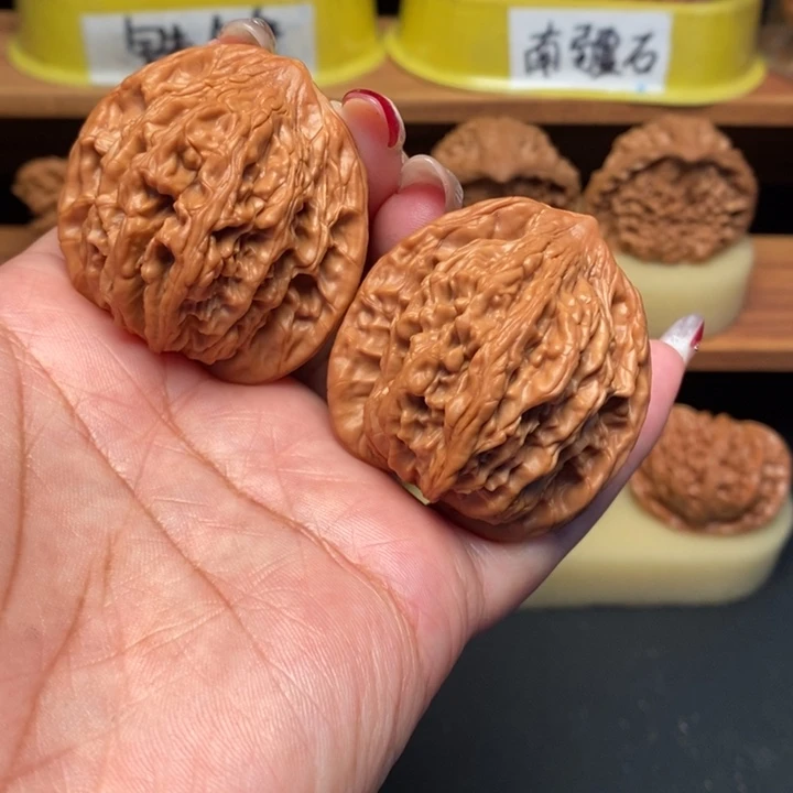 文玩核桃吊坠44麦虎