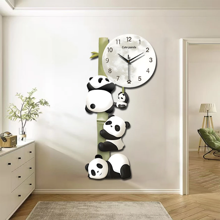 ZB94抱竹熊猫创意挂钟表客厅时钟静音钟表家用温馨时钟餐厅捡漏