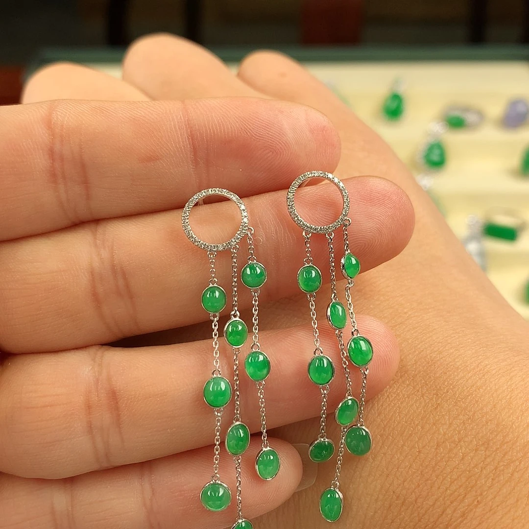 18K金镶嵌翡翠耳饰缅料