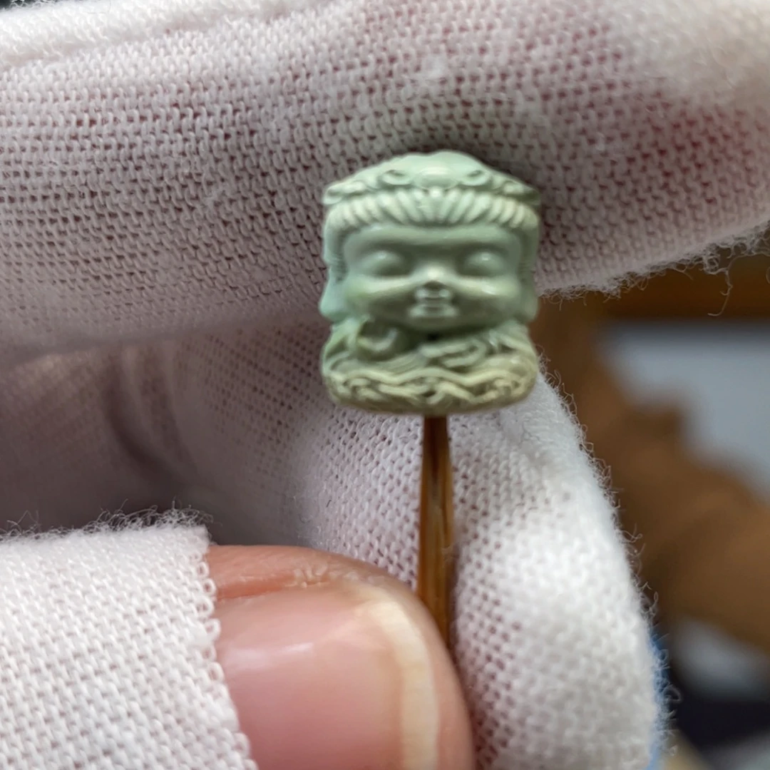 绿松石未镶嵌挂件