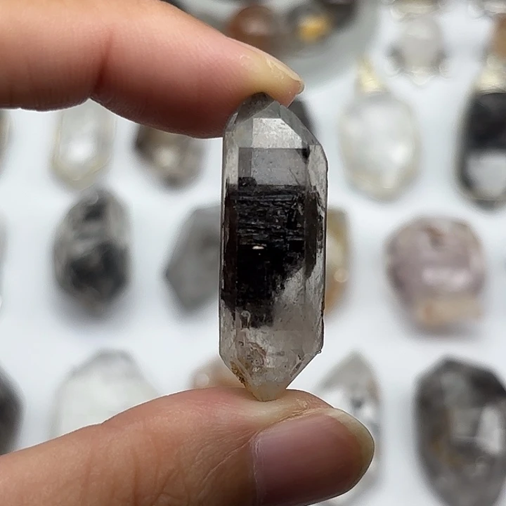 未镶嵌水晶颈饰糖心闪灵钻37mm+
