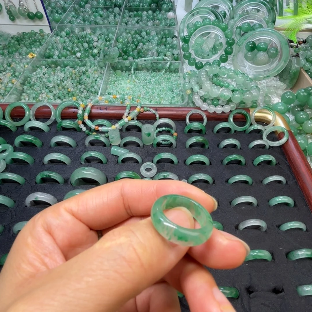 石英质玉（非洲翠）未镶嵌戒指  珠子  手镯冰飘花戒指