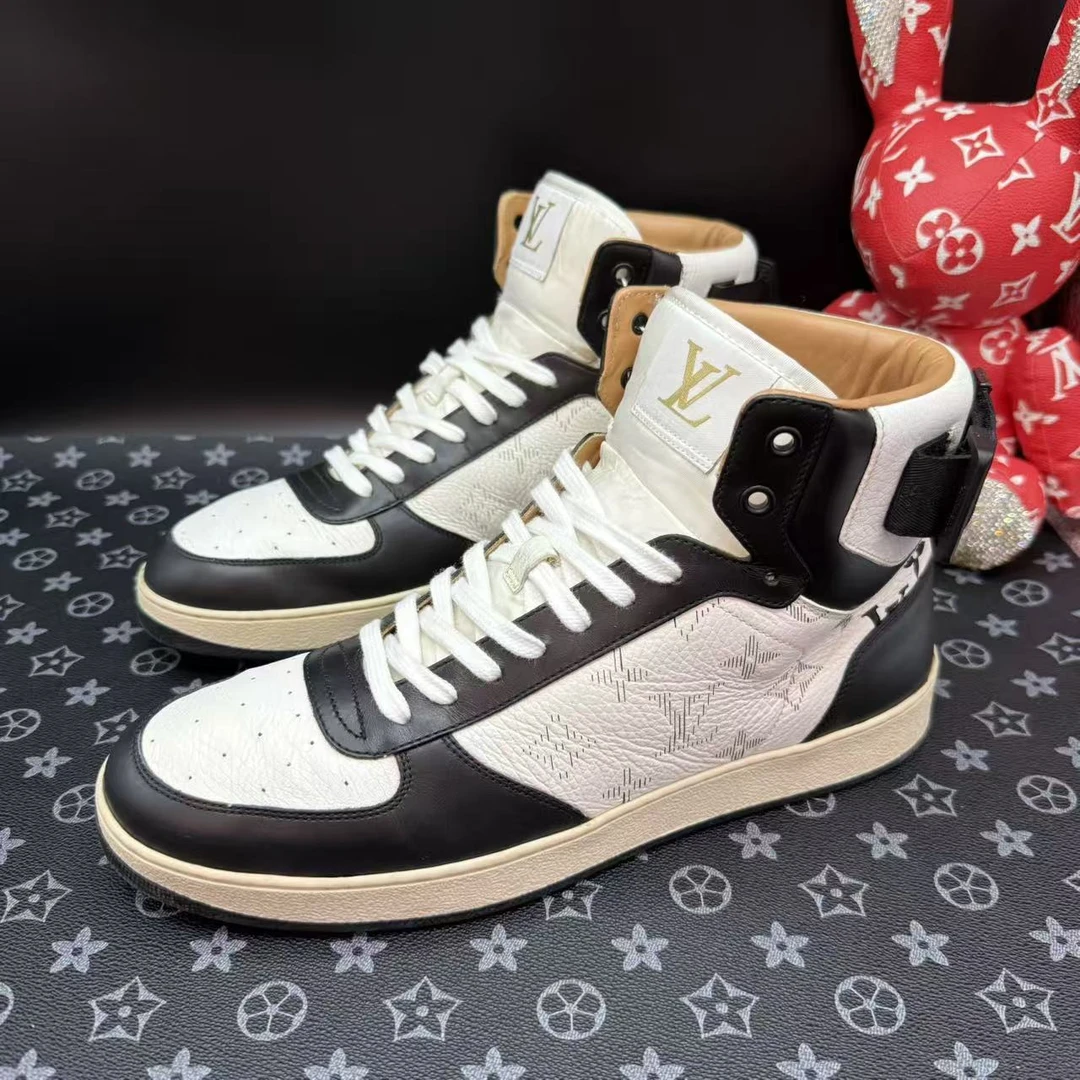 95新 LouisVuitton/路易威登 黑白渐变老花高帮板鞋42欧 ddm3240