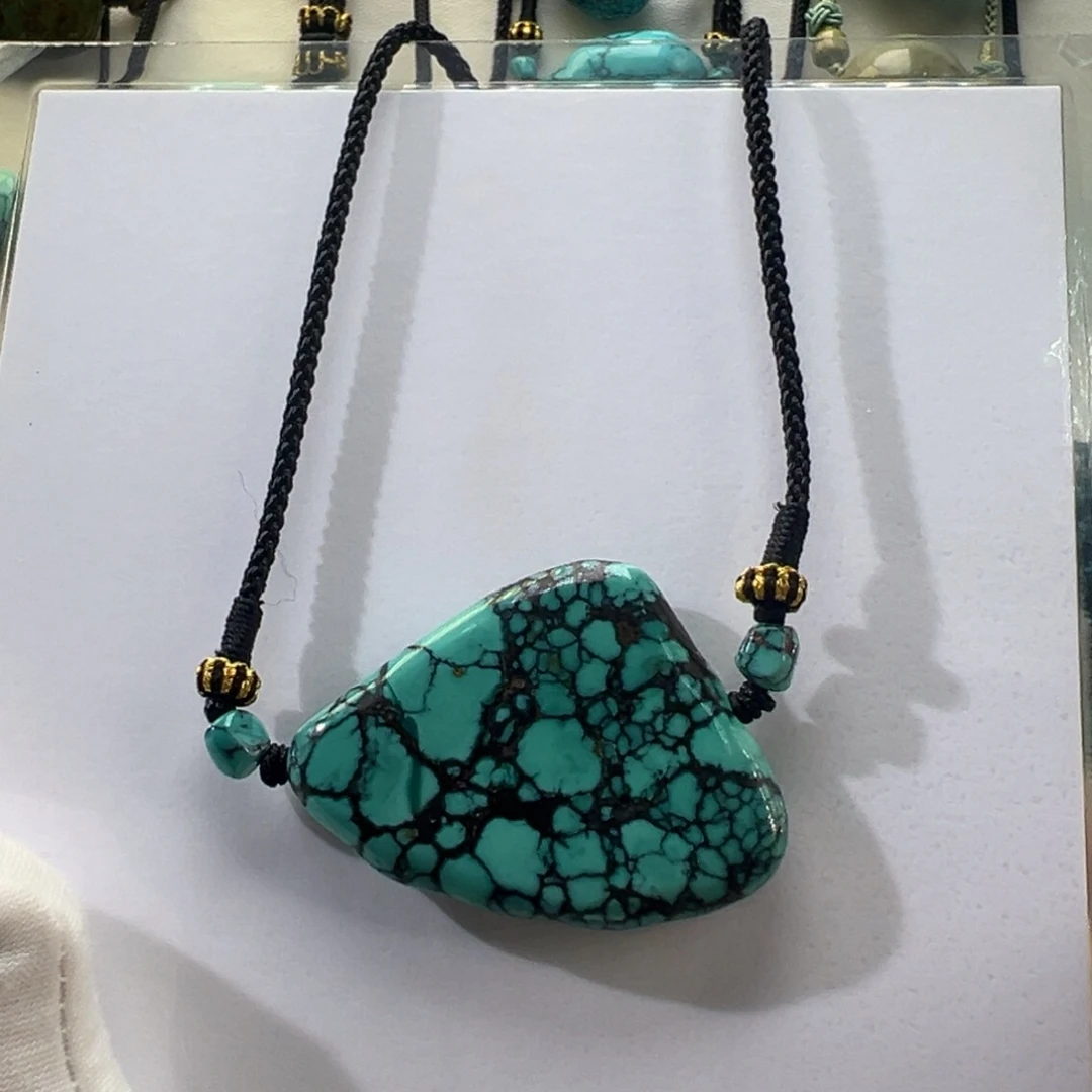 绿松石未镶嵌挂件