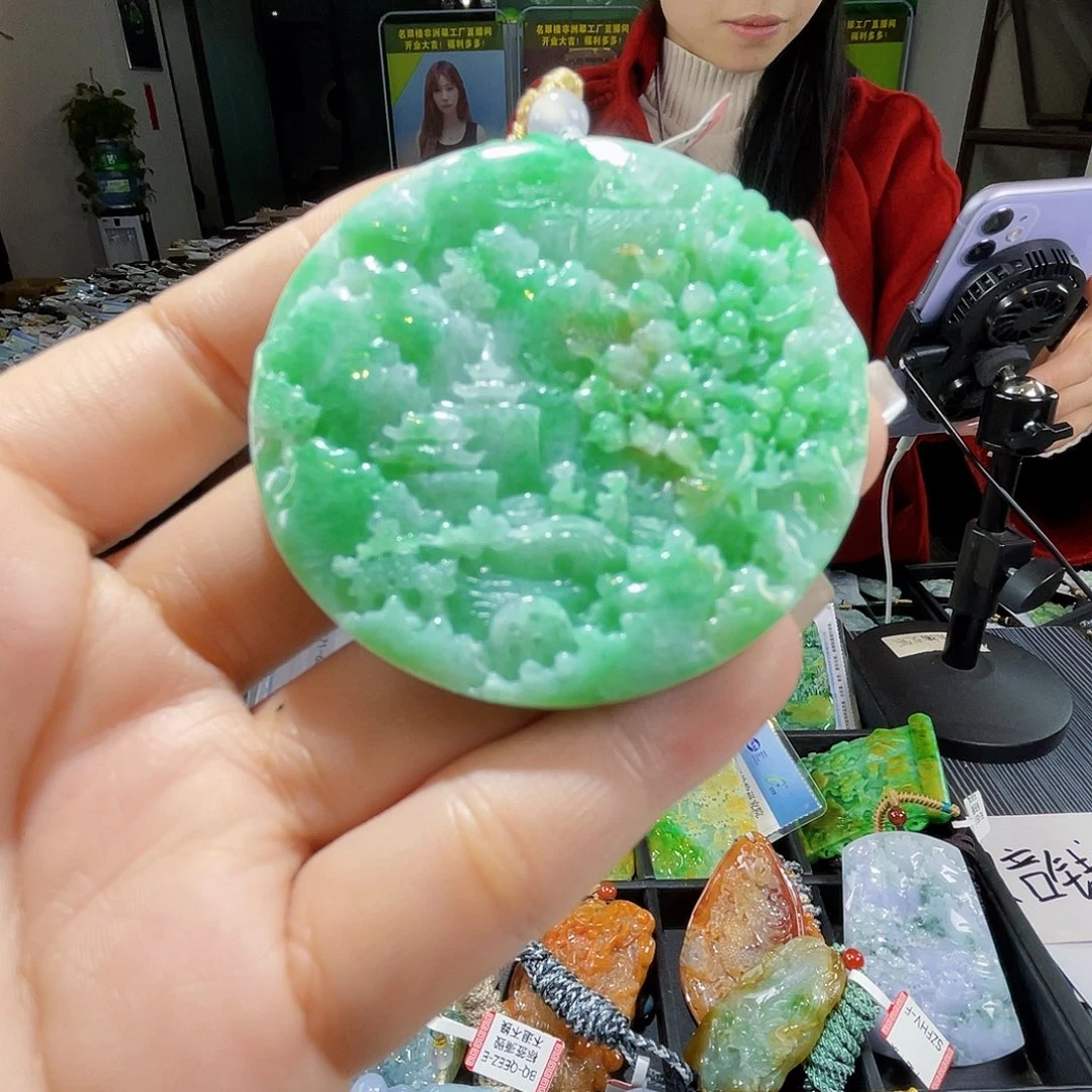 颈饰未镶嵌翡翠一