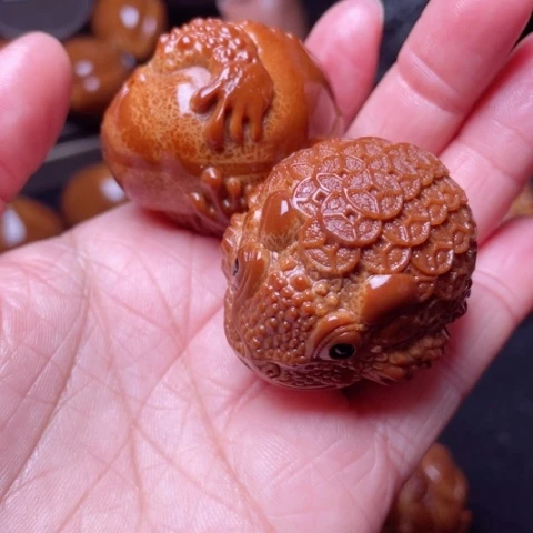 【闪购商品】手串/手链橄榄核37左右金币金蝉手球