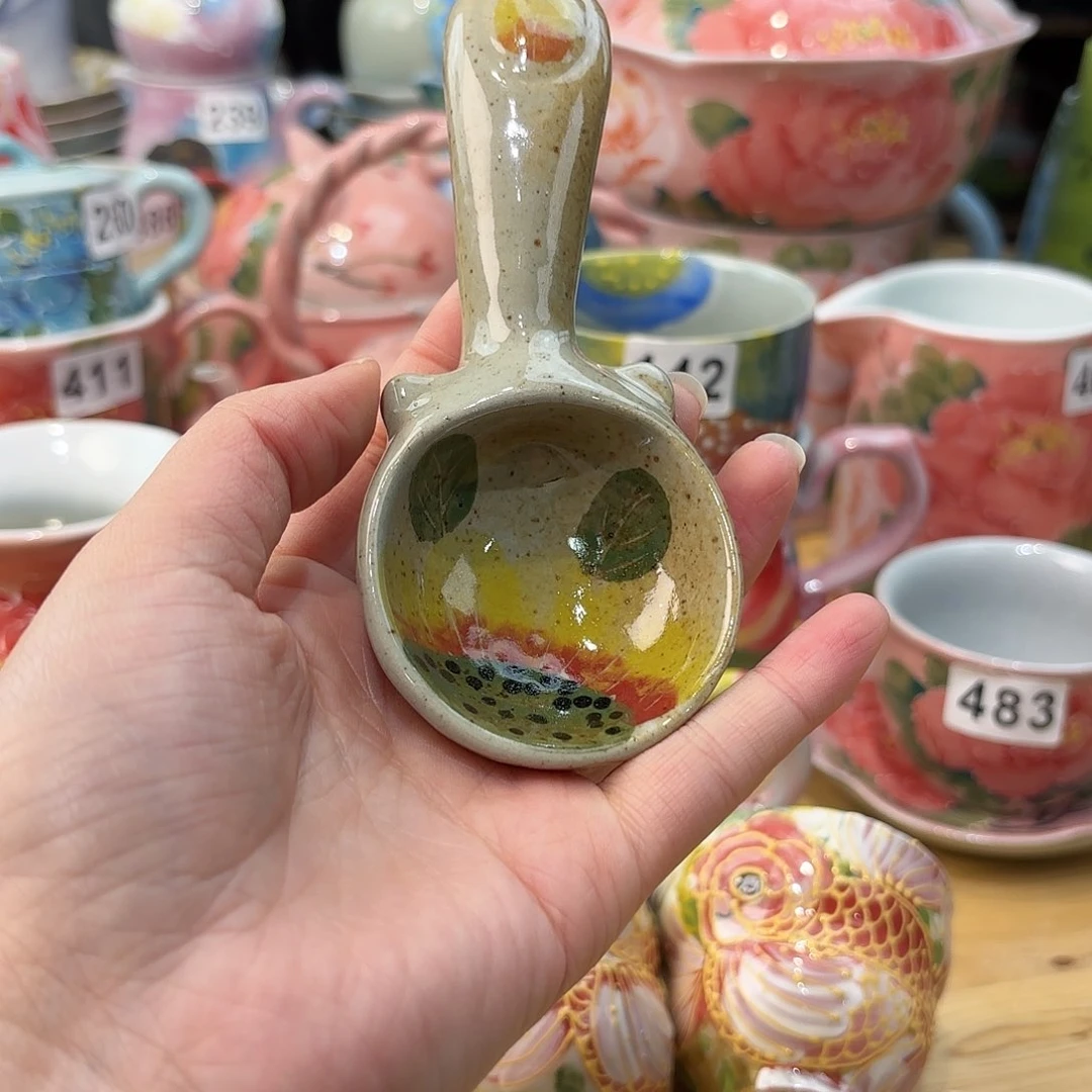 瓷片兔兔盖茨。兔兔好