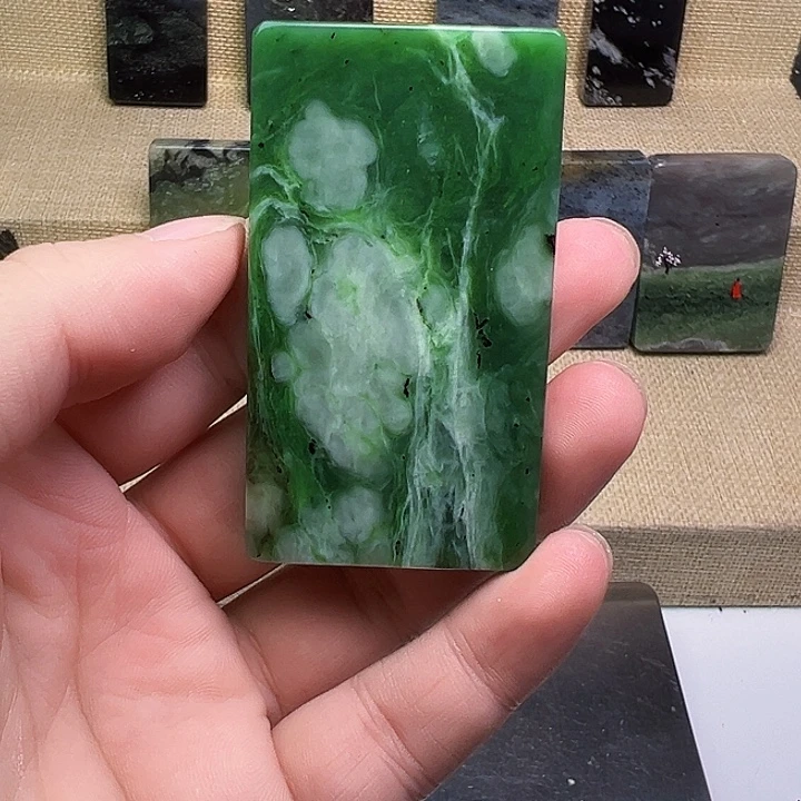 和田玉（碧玉）未镶嵌珠宝半成品