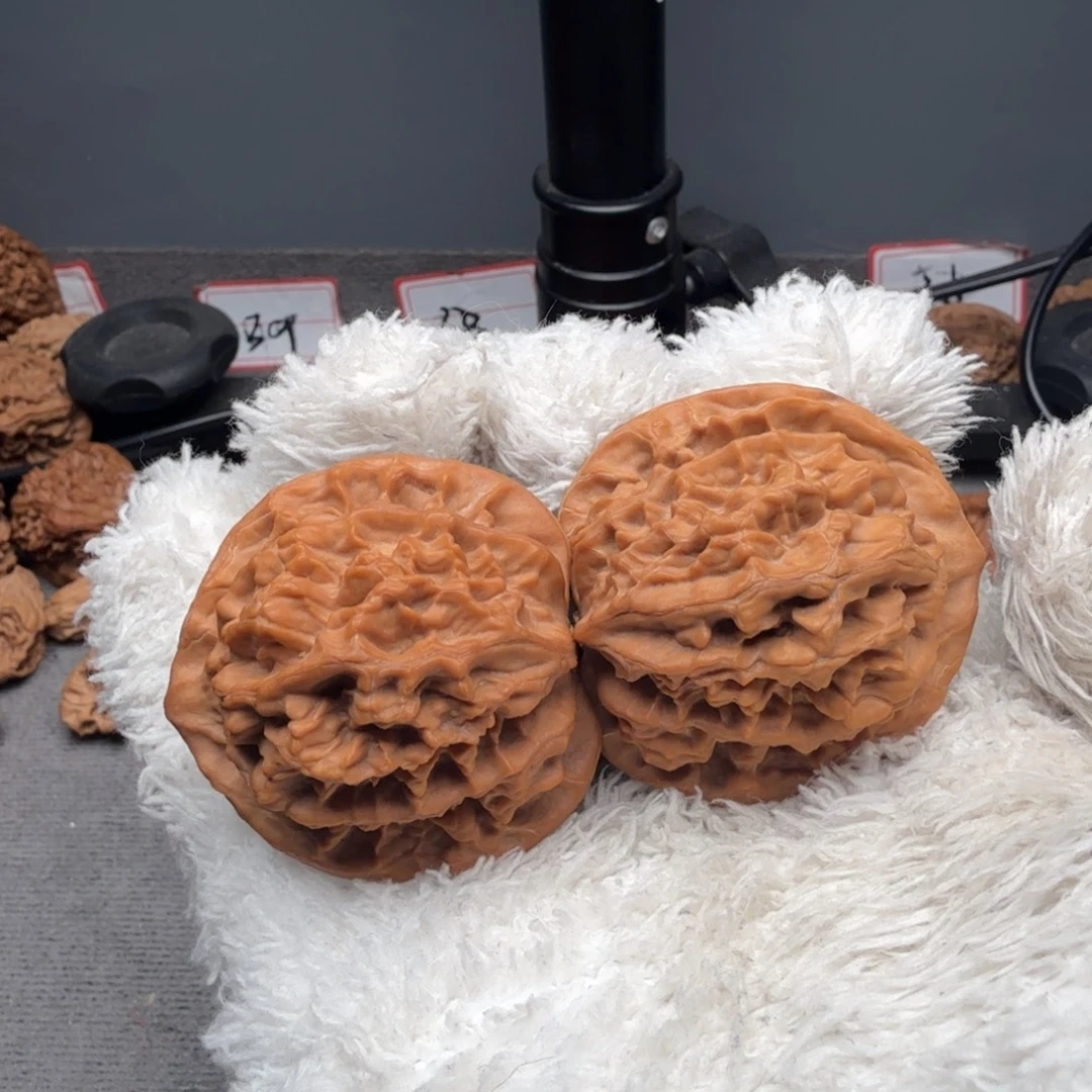 文玩核桃吊坠水晶狮子头