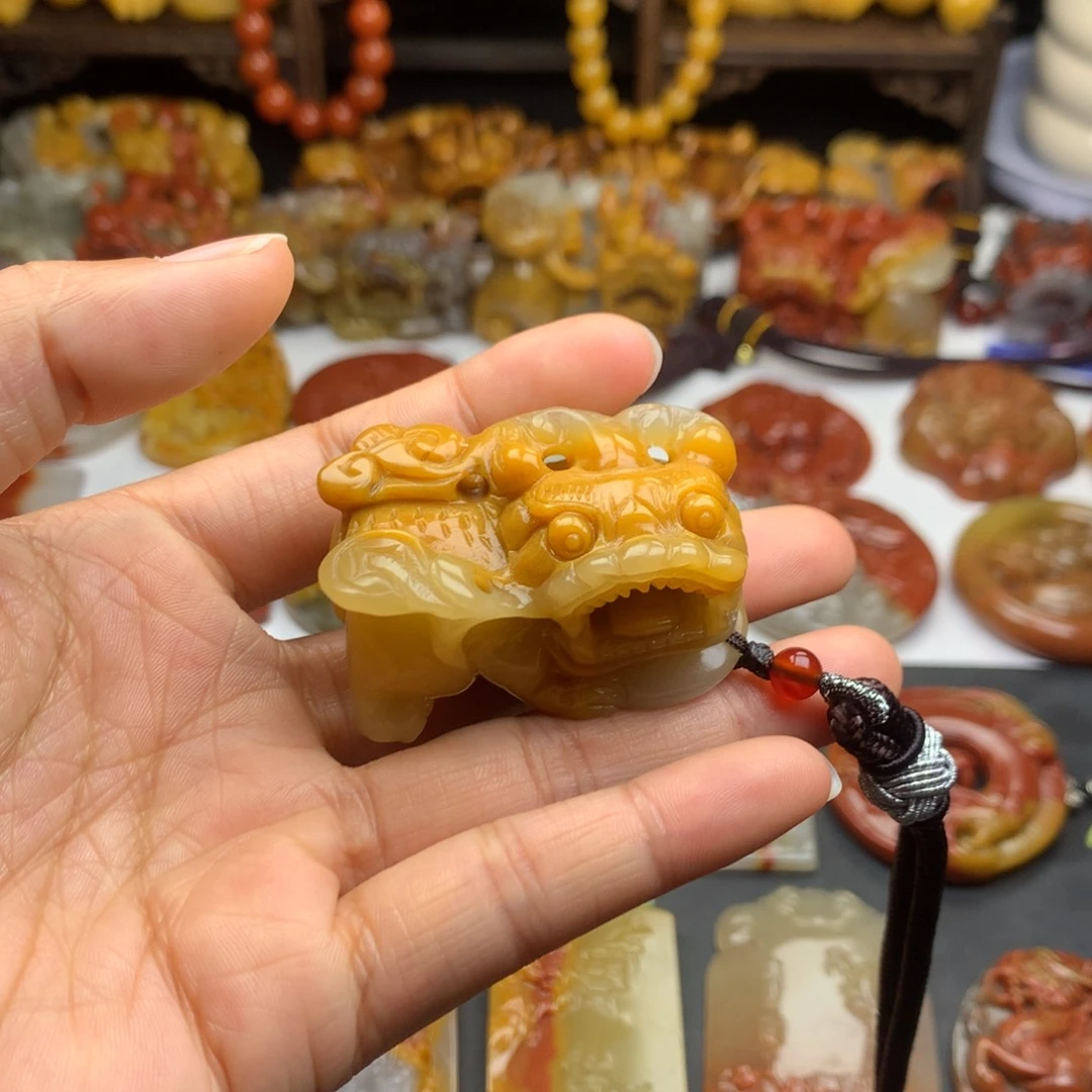 石英质玉（黄龙玉）挂件未镶嵌