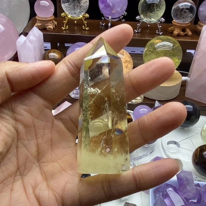 S***N未镶嵌水晶摆件黄水晶柱1
