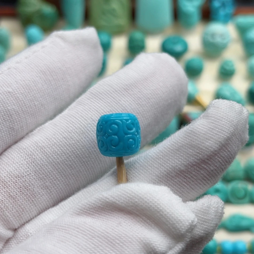 未镶嵌绿松石珠宝奇石