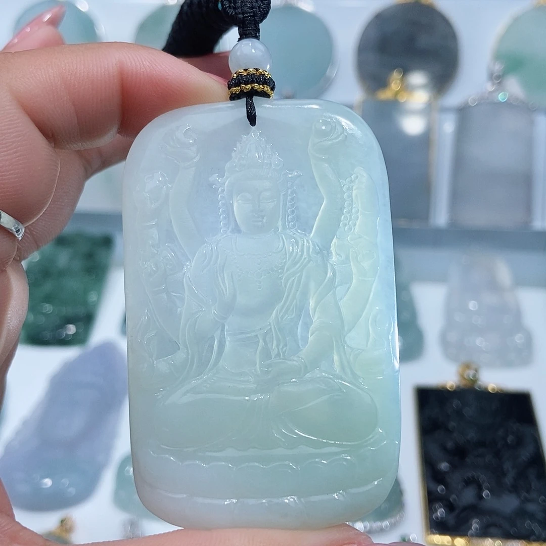 翡翠颈饰未镶嵌缅甸