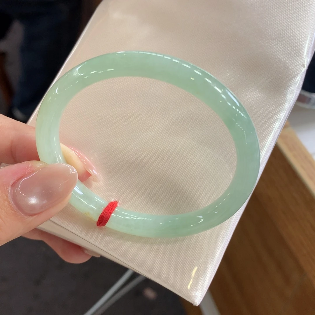 翡翠未镶嵌手镯天然Ａ货翡翠53贵妃