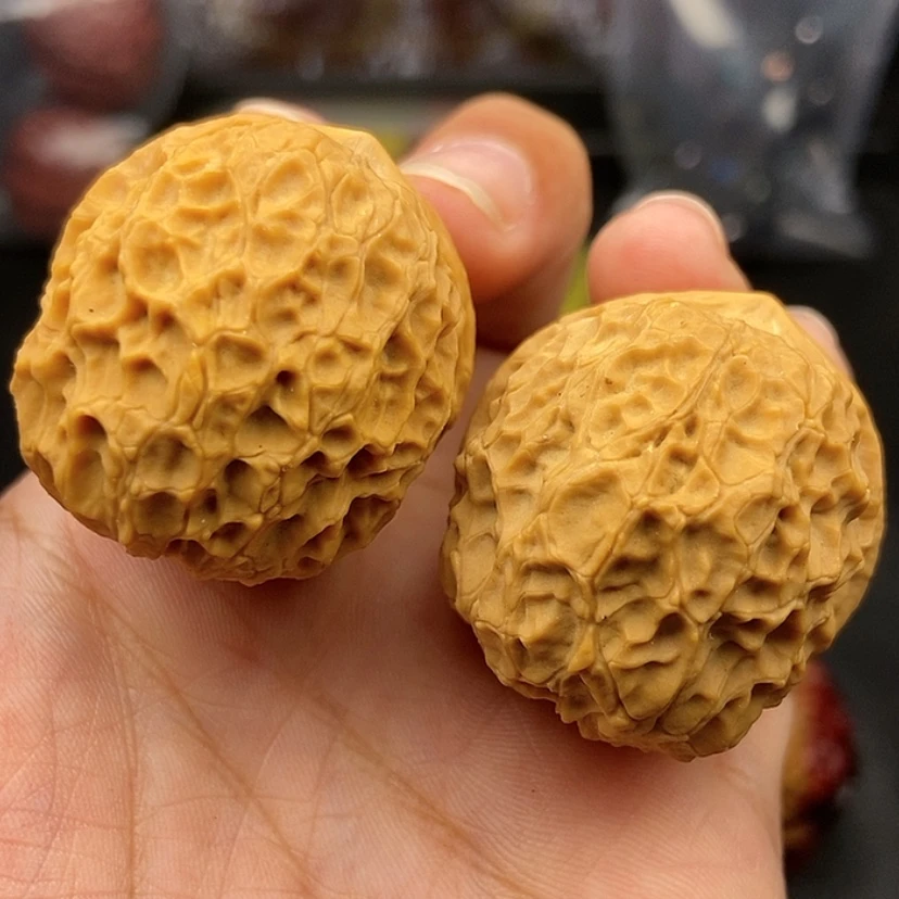 【闪购商品】把件文玩核桃40尺铁龙珠元宝