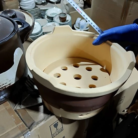 绿泥盘子碗茶壶啥都有