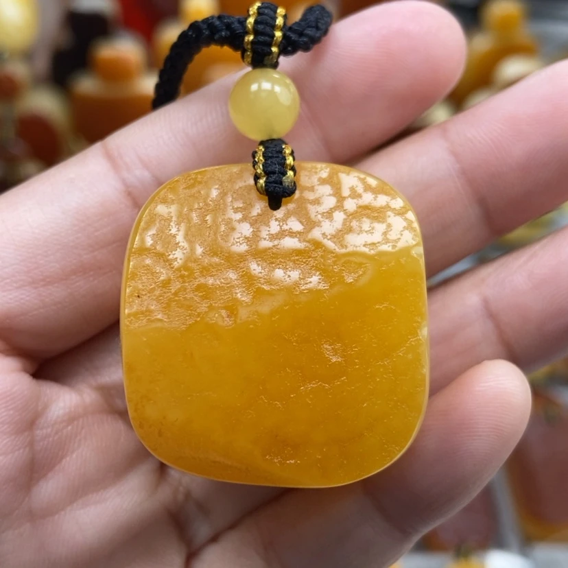 【闪购商品】琥珀颈饰未镶嵌