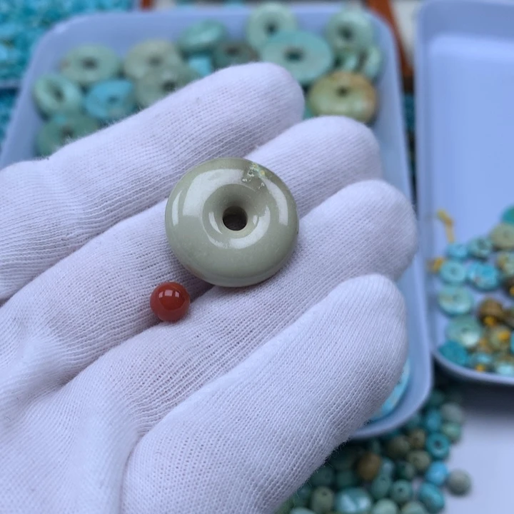 南红玛瑙未镶嵌珠宝奇石