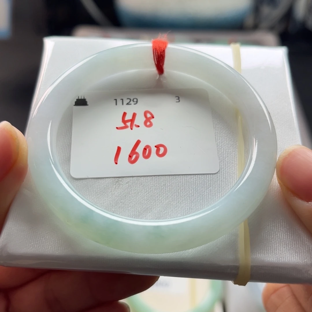 翡翠未镶嵌手镯51.8圆条