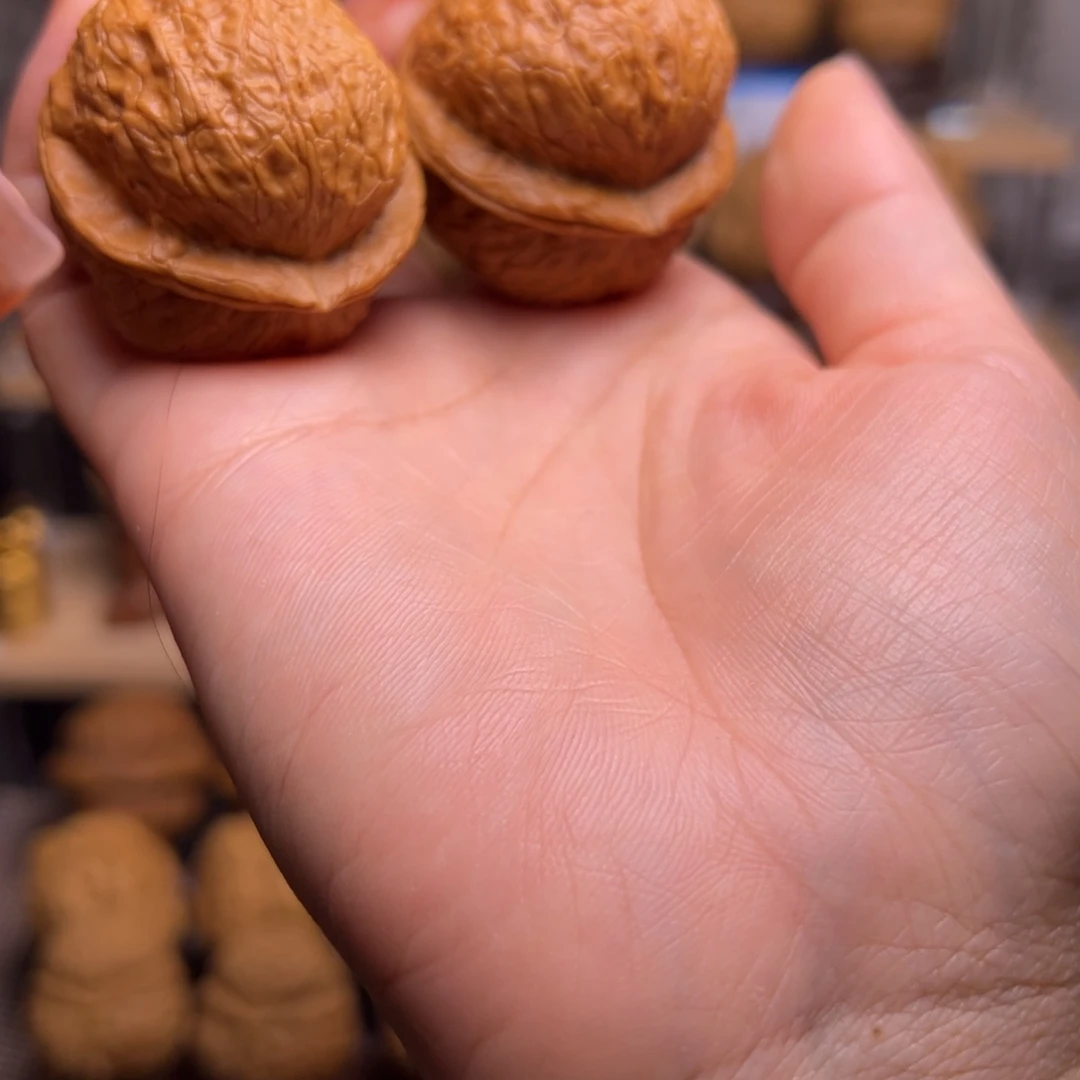 南***客把件桃核狮子头H1