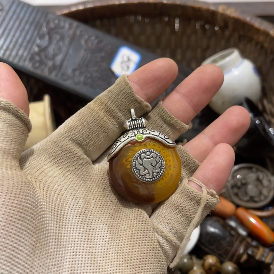 蓝***兔瓷片吵架细菌学家的决定