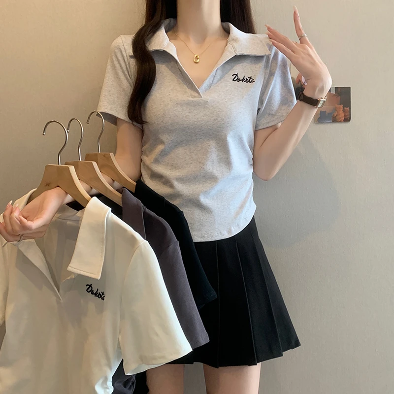 大码女褶皱收腰polo领短袖T恤夏季新款胖MM修身藏肉显瘦刺绣上衣