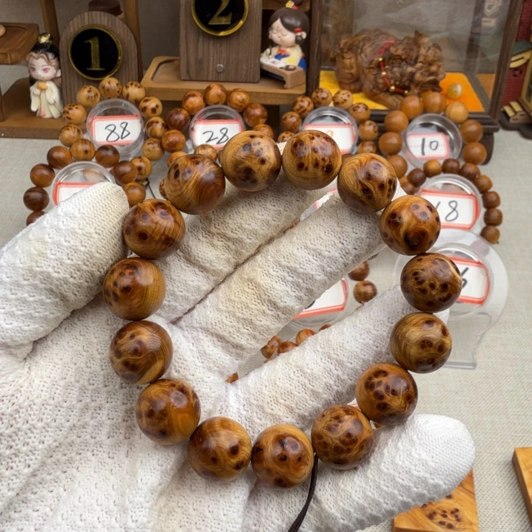 秋***枫柏木（崖柏）1.5瘤疤火焰纹