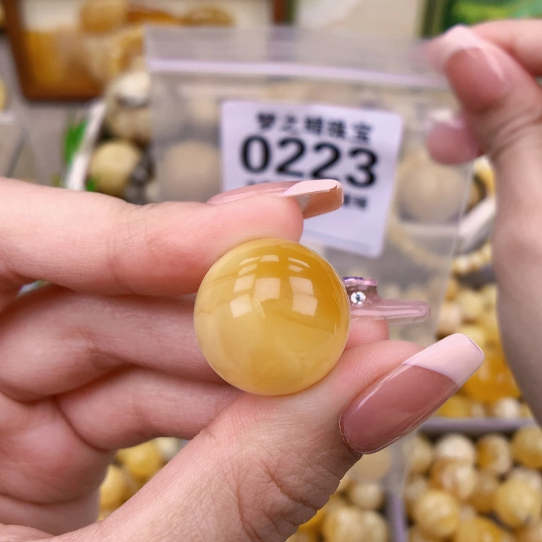 未镶嵌琥珀珠宝奇石18.8