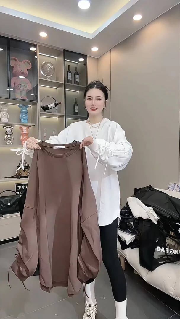 独特别致时尚设计感抽绳褶皱长袖T恤女欧货秋冬宽松显瘦圆领上衣