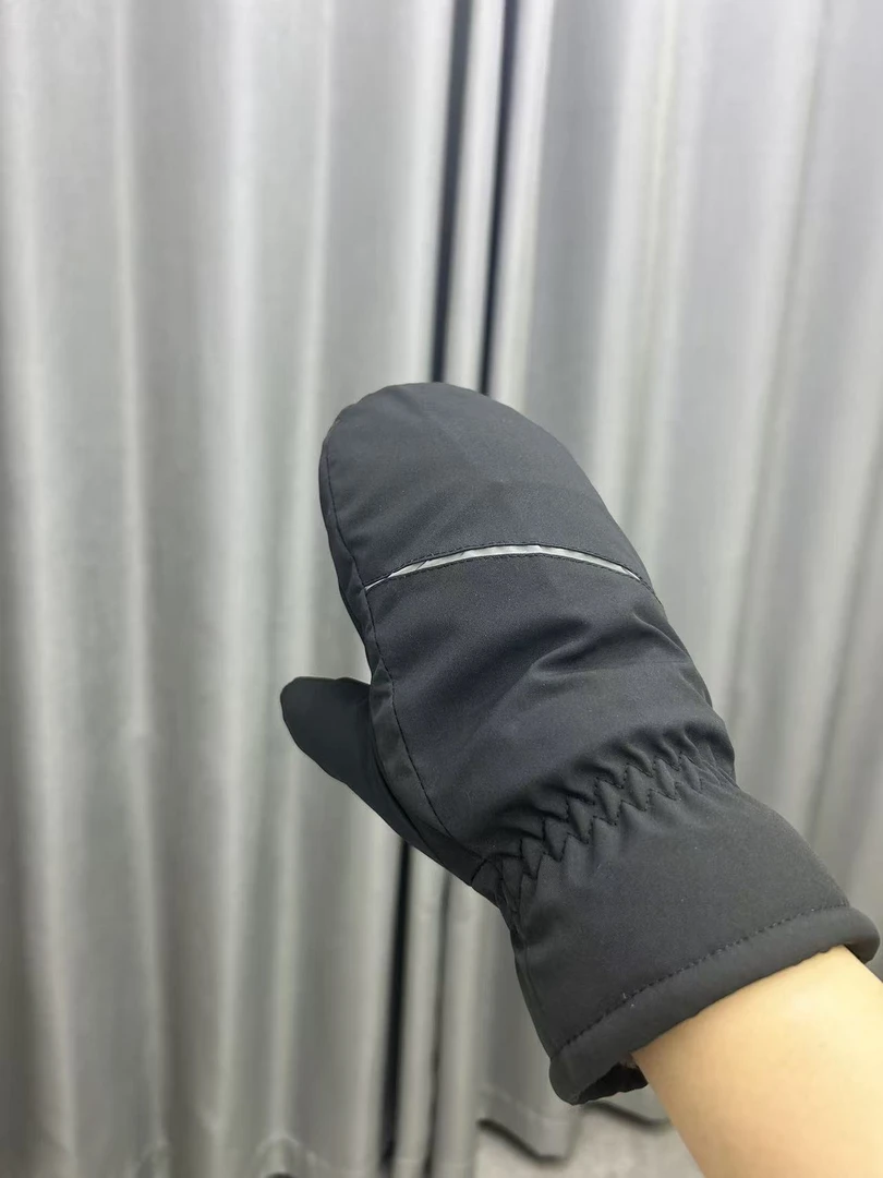 出口外贸防水手套内里纯羊皮毛一体加厚