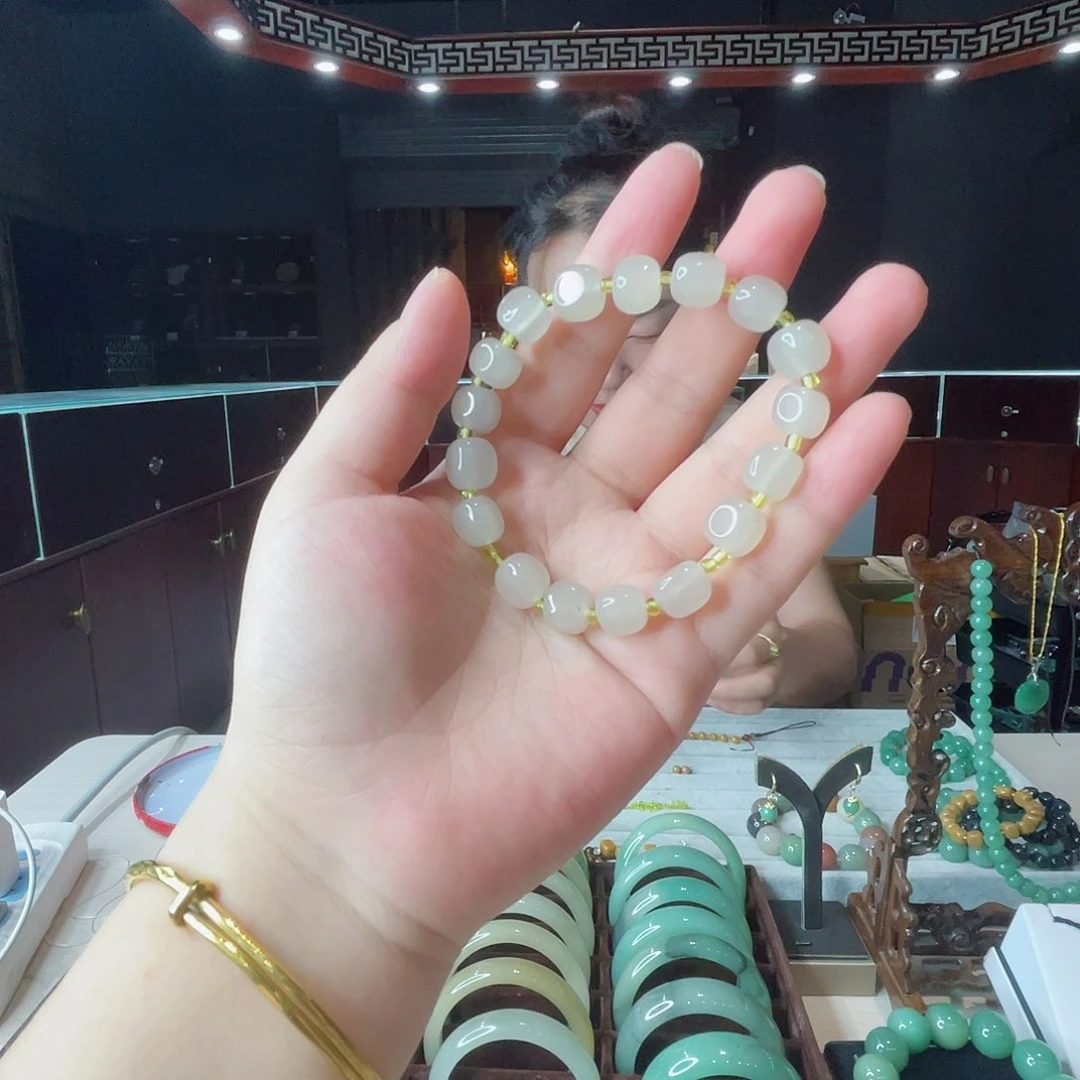 密玉（石英质玉）未镶嵌颈饰