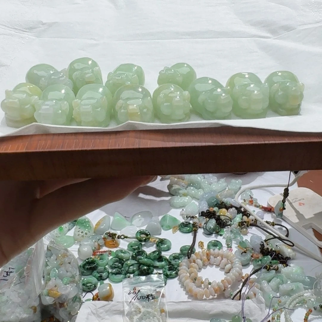 未镶嵌挂件翡翠福利1个，不包邮，拍一单邮费发货