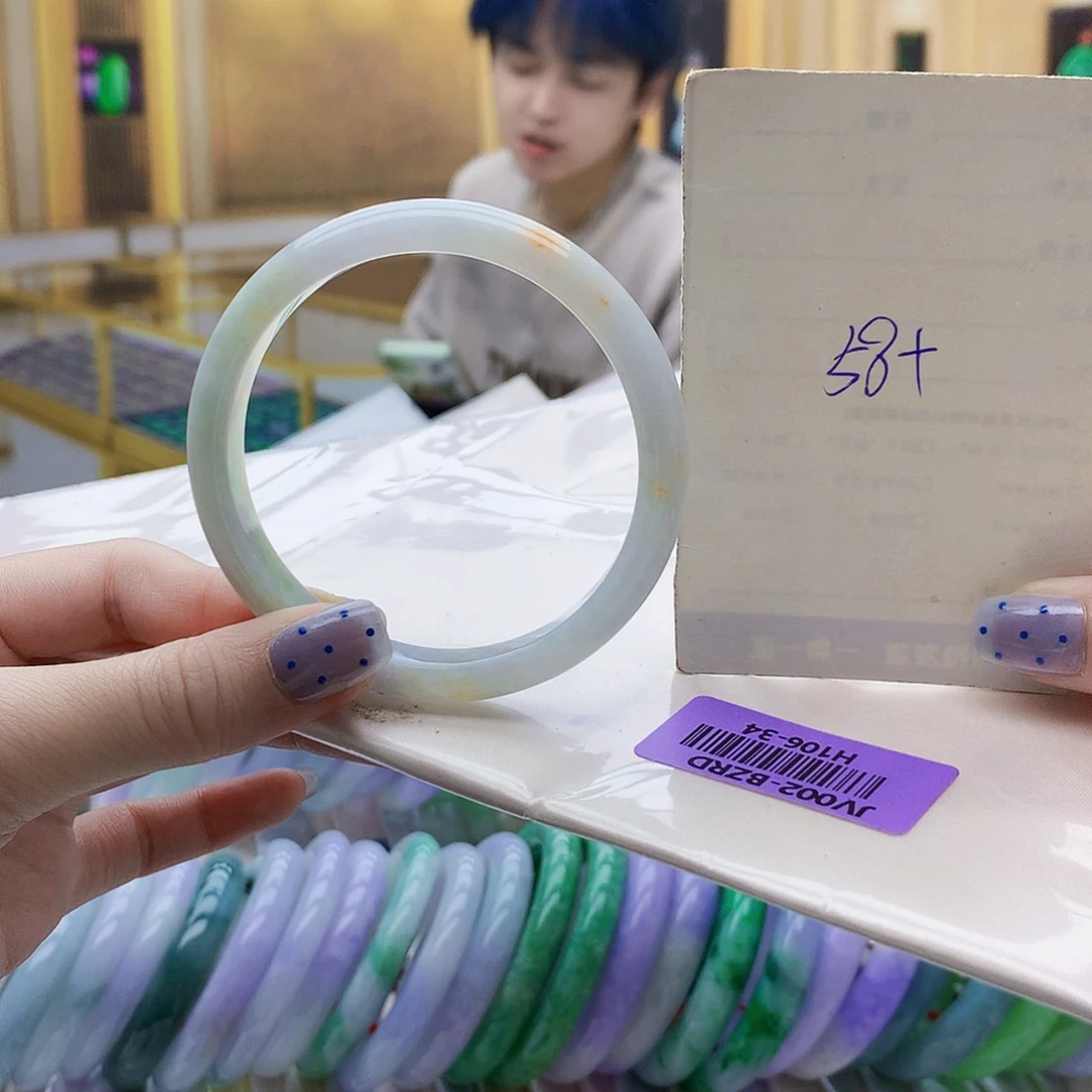 翡翠未镶嵌手镯jjj