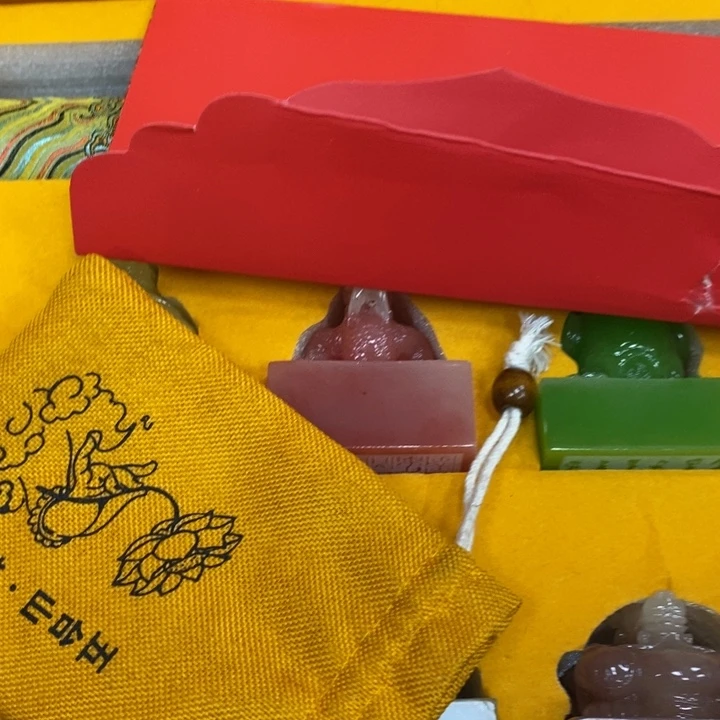 织绣哈哈哈哈哈哈啊哈哈