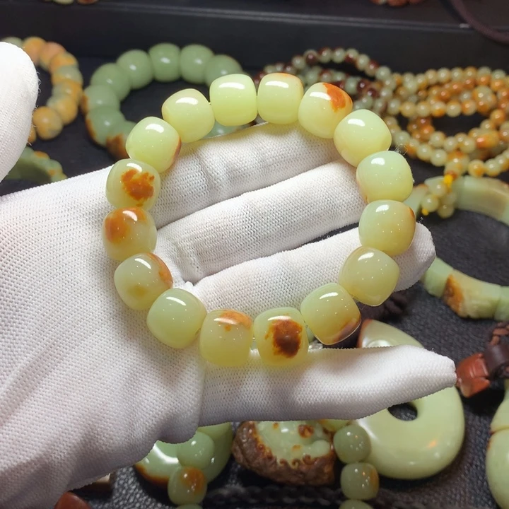 岫岩河磨玉（透闪石质玉）手链未镶嵌永*