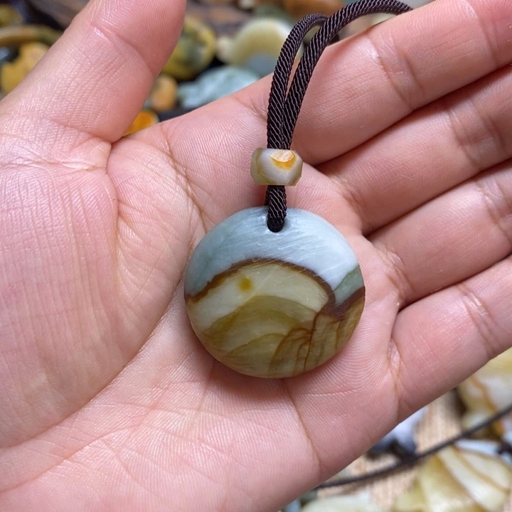 蛇纹石玉未镶嵌吊坠(不含链)