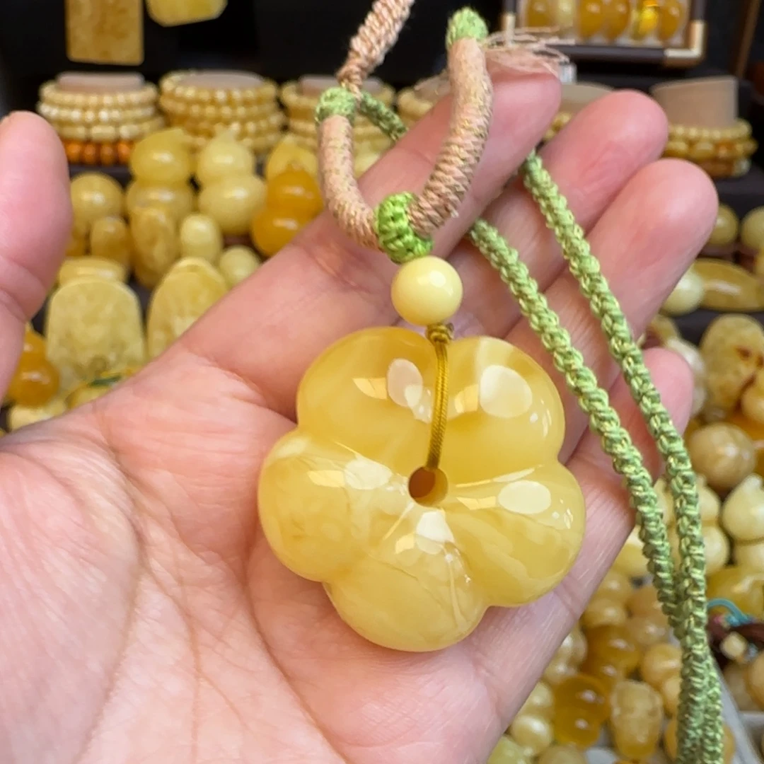 琥珀未镶嵌套链天然俄料蜜蜡五瓣花吊坠