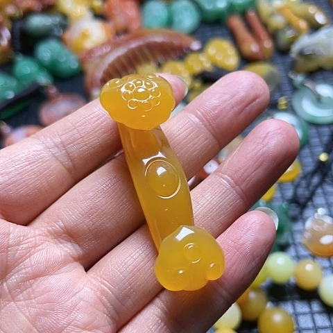 石英质玉（黄龙玉）未镶嵌吊坠(赠链)